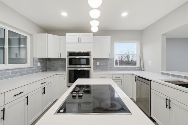 2121 Highwater Road, Villa Hills, KY 41017