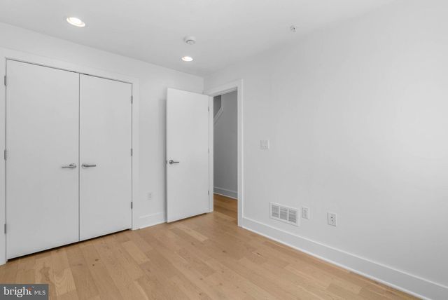 642 N 5TH ST, Philadelphia, PA 19123