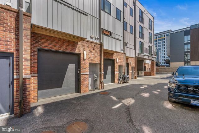 642 N 5TH ST, Philadelphia, PA 19123