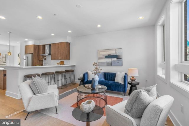 642 N 5TH ST, Philadelphia, PA 19123
