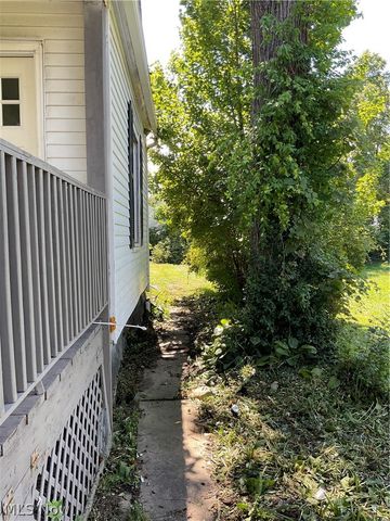 314 16th Street, Elyria, OH 44035