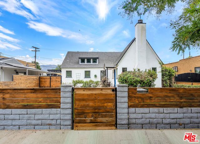 118 S Lamer Street, Burbank, CA 91506