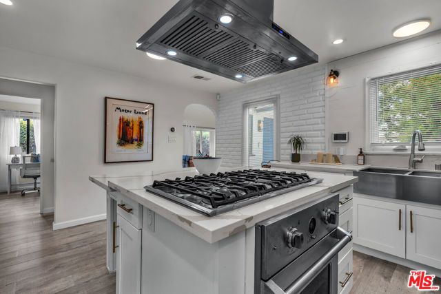118 S Lamer Street, Burbank, CA 91506