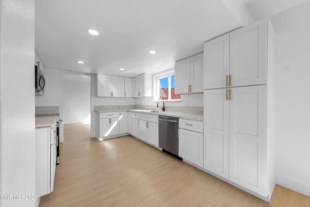 1368 Laser Court, Sparks, NV 89436