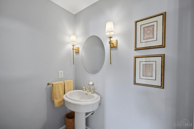 318 Miami Lakes Drive, Milford, OH 45150