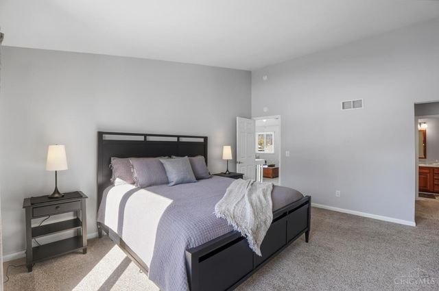 318 Miami Lakes Drive, Milford, OH 45150