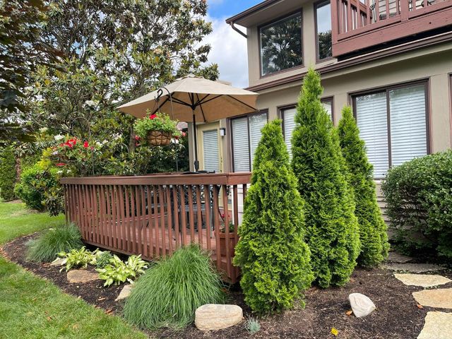 318 Miami Lakes Drive, Milford, OH 45150