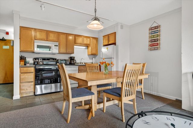 695 E Mountain Rd Unit E-7, Killington, VT 05751