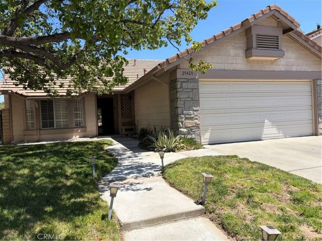 25420 Sheffield Ln, Saugus, CA 91350