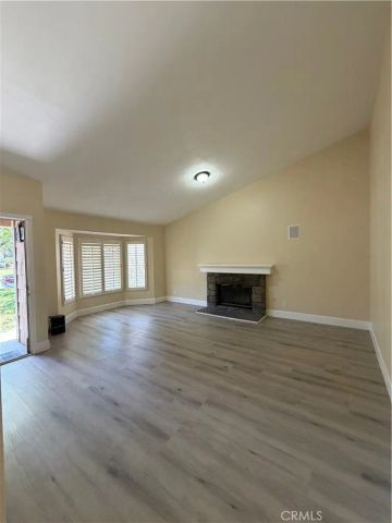 25420 Sheffield Ln, Saugus, CA 91350