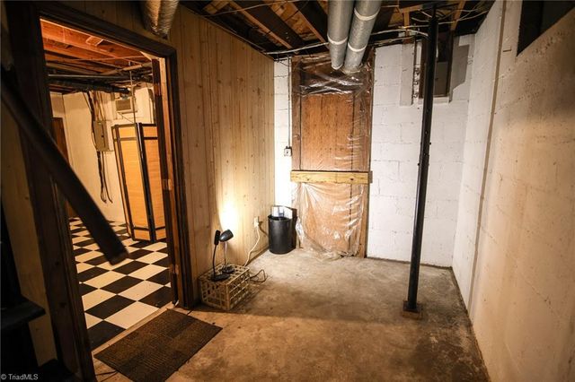 615 Corona Street, Winston-salem, NC 27103