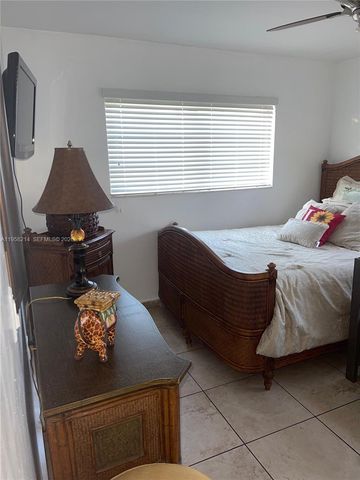6510 Park Street, Hollywood, FL 33024