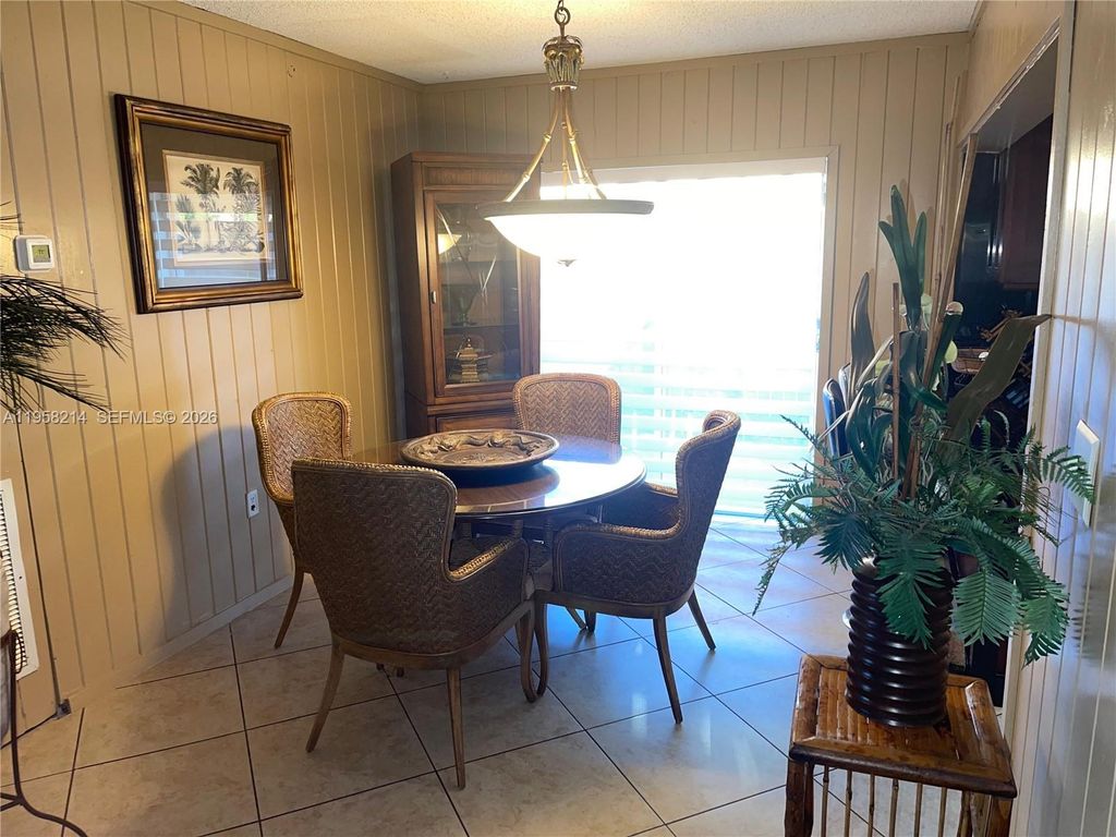 6510 Park Street, Hollywood, FL 33024