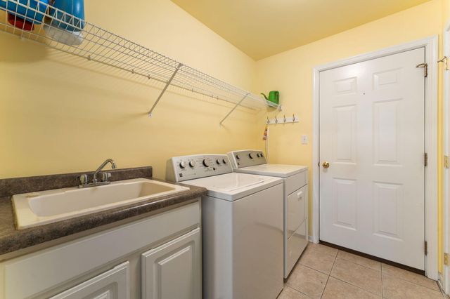 1138 Cherrywood Lane, Schererville, IN 46375
