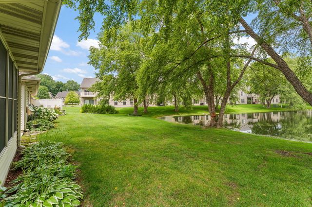1138 Cherrywood Lane, Schererville, IN 46375