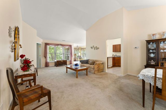 1138 Cherrywood Lane, Schererville, IN 46375