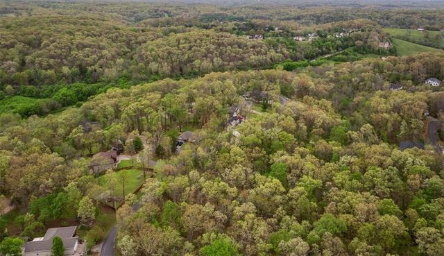 86 Rillington Drive, Bella Vista, AR 72714
