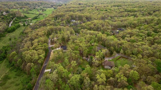 86 Rillington Drive, Bella Vista, AR 72714