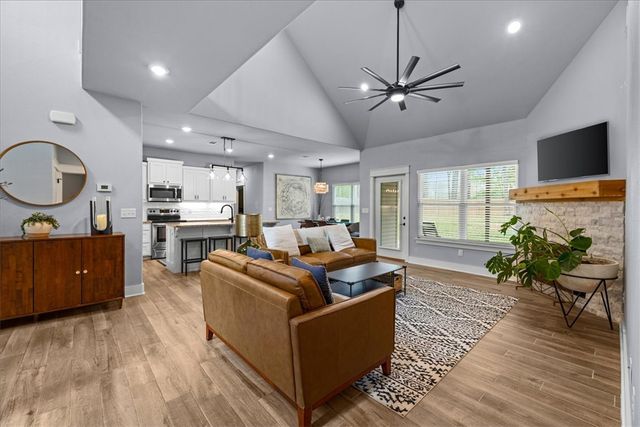 86 Rillington Drive, Bella Vista, AR 72714