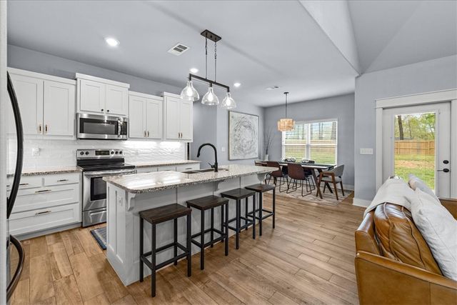 86 Rillington Drive, Bella Vista, AR 72714