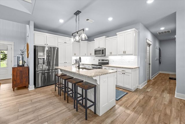 86 Rillington Drive, Bella Vista, AR 72714