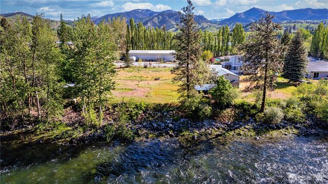 8829 Josephine Avenue, Dryden, WA 98821