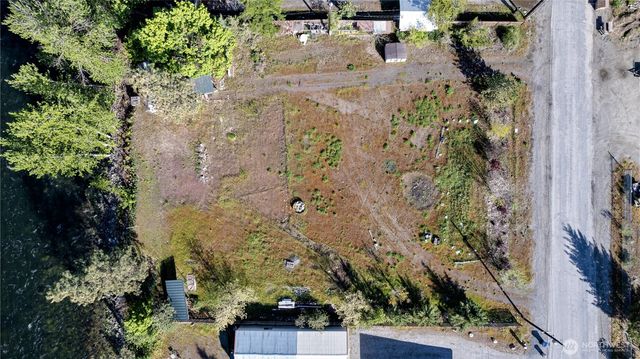 8829 Josephine Avenue, Dryden, WA 98821