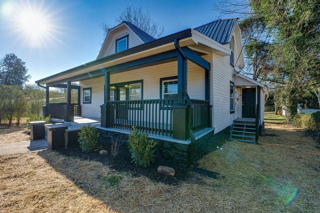 213 Southern College Street, Graysville, TN 37338