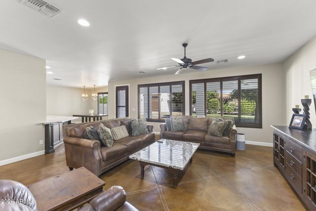 8416 W Sands Court W, Peoria, AZ 85383