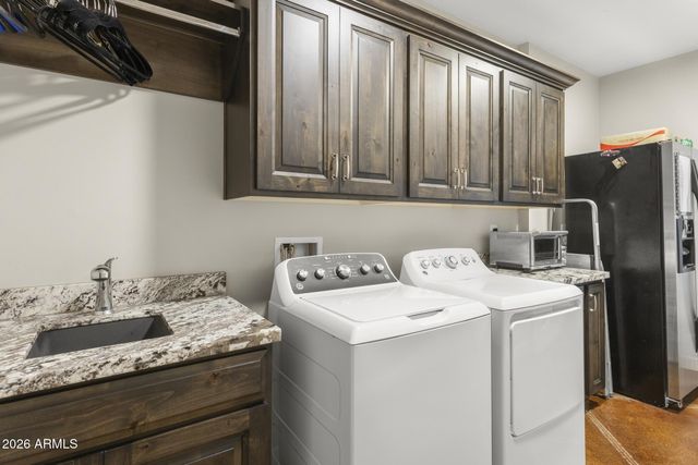 8416 W Sands Court W, Peoria, AZ 85383