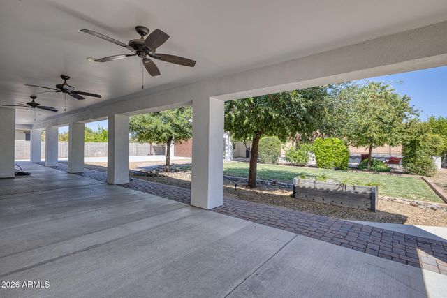 8416 W Sands Court W, Peoria, AZ 85383