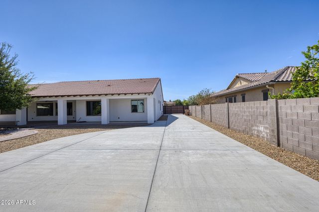 8416 W Sands Court W, Peoria, AZ 85383