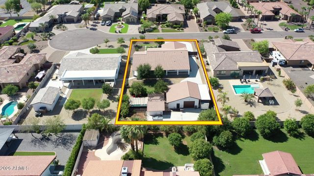 8416 W Sands Court W, Peoria, AZ 85383