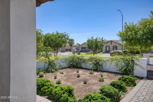8416 W Sands Court W, Peoria, AZ 85383