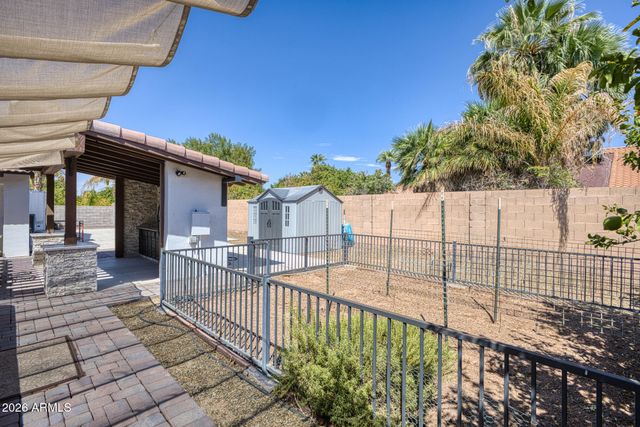8416 W Sands Court W, Peoria, AZ 85383