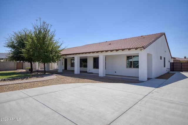 8416 W Sands Court W, Peoria, AZ 85383