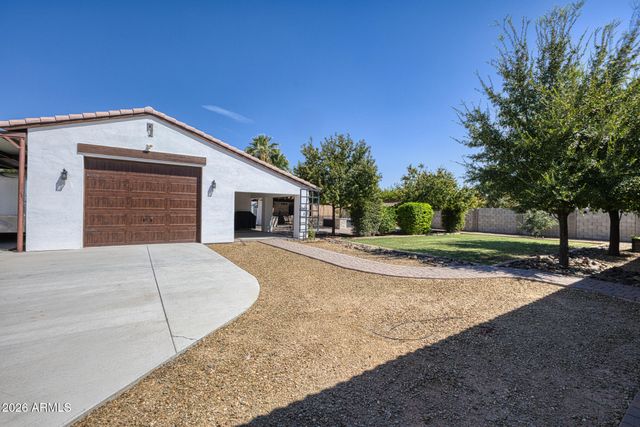8416 W Sands Court W, Peoria, AZ 85383