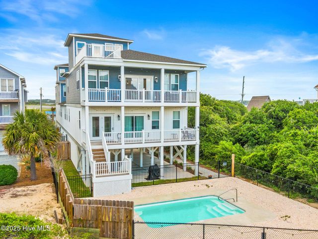 822 S Topsail Drive B, Surf City, NC 28445