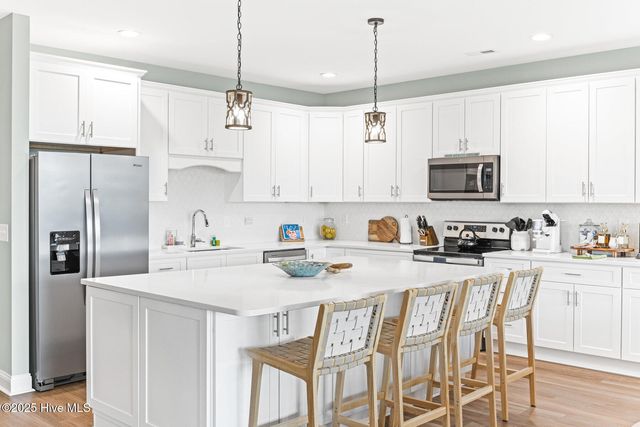 822 S Topsail Drive B, Surf City, NC 28445