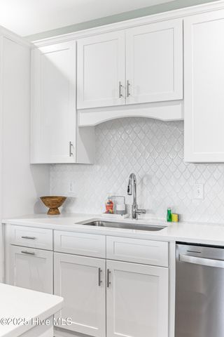 822 S Topsail Drive B, Surf City, NC 28445