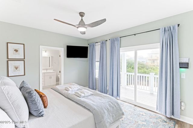 822 S Topsail Drive B, Surf City, NC 28445