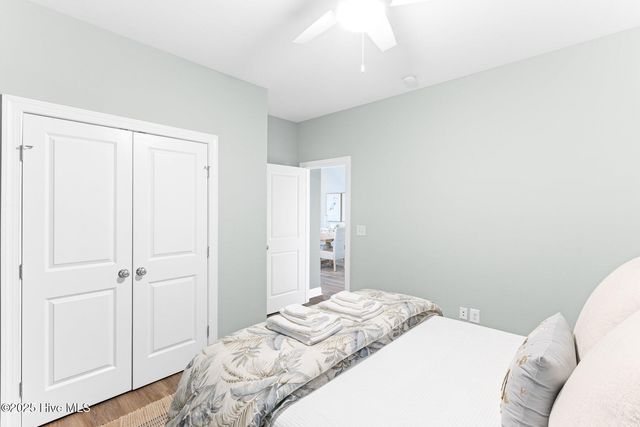 822 S Topsail Drive B, Surf City, NC 28445