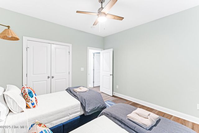 822 S Topsail Drive B, Surf City, NC 28445