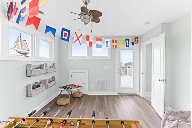 822 S Topsail Drive B, Surf City, NC 28445