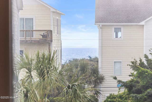 822 S Topsail Drive B, Surf City, NC 28445