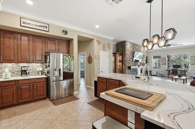 5504 W STRAIGHT ARROW Lane, Phoenix, AZ 85083