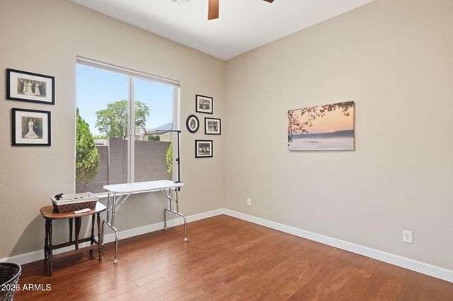 5504 W STRAIGHT ARROW Lane, Phoenix, AZ 85083