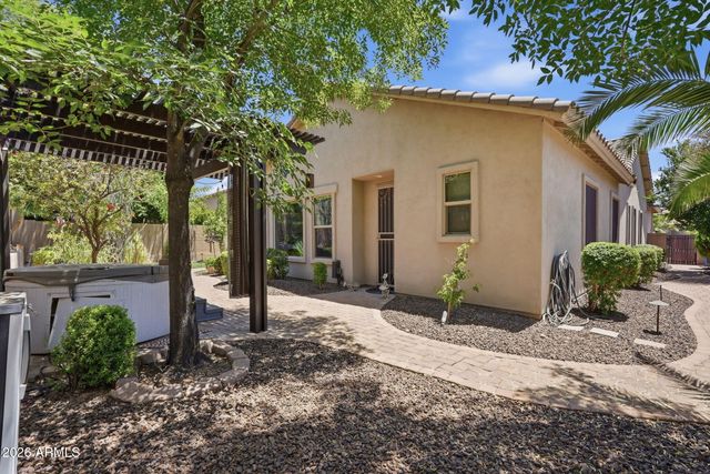 5504 W STRAIGHT ARROW Lane, Phoenix, AZ 85083