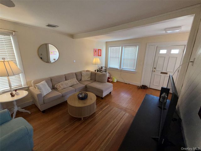 41 Kentucky Street, Long Beach, NY 11561