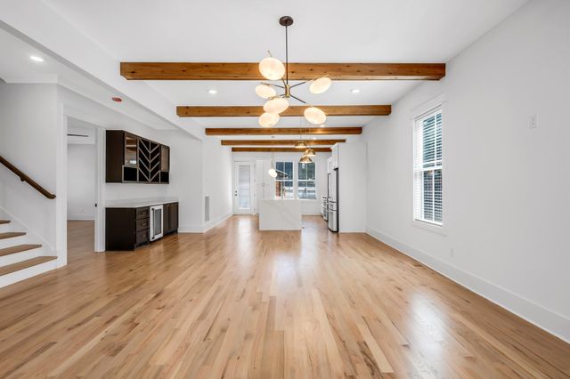 1902 12th Ave, N, Nashville, TN 37208